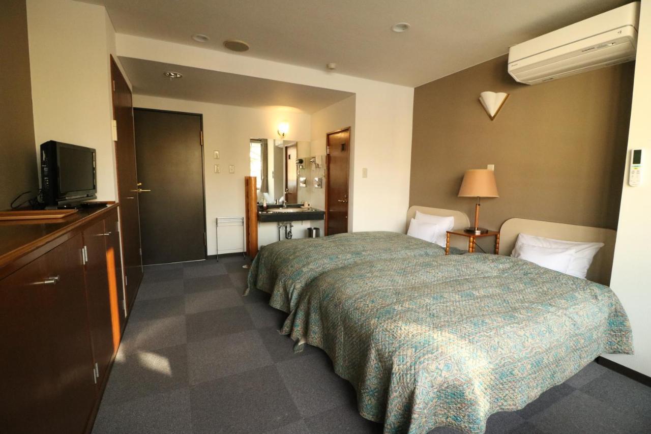 Hotel Wakamizusou Fujikawaguchiko Esterno foto